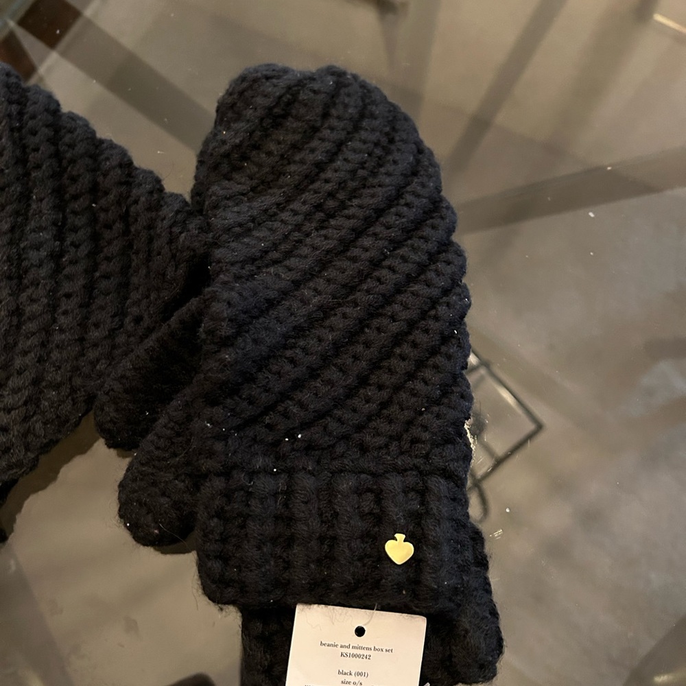 Kate spade hat and mittens